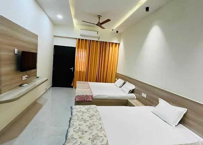 Log Inn Banaras