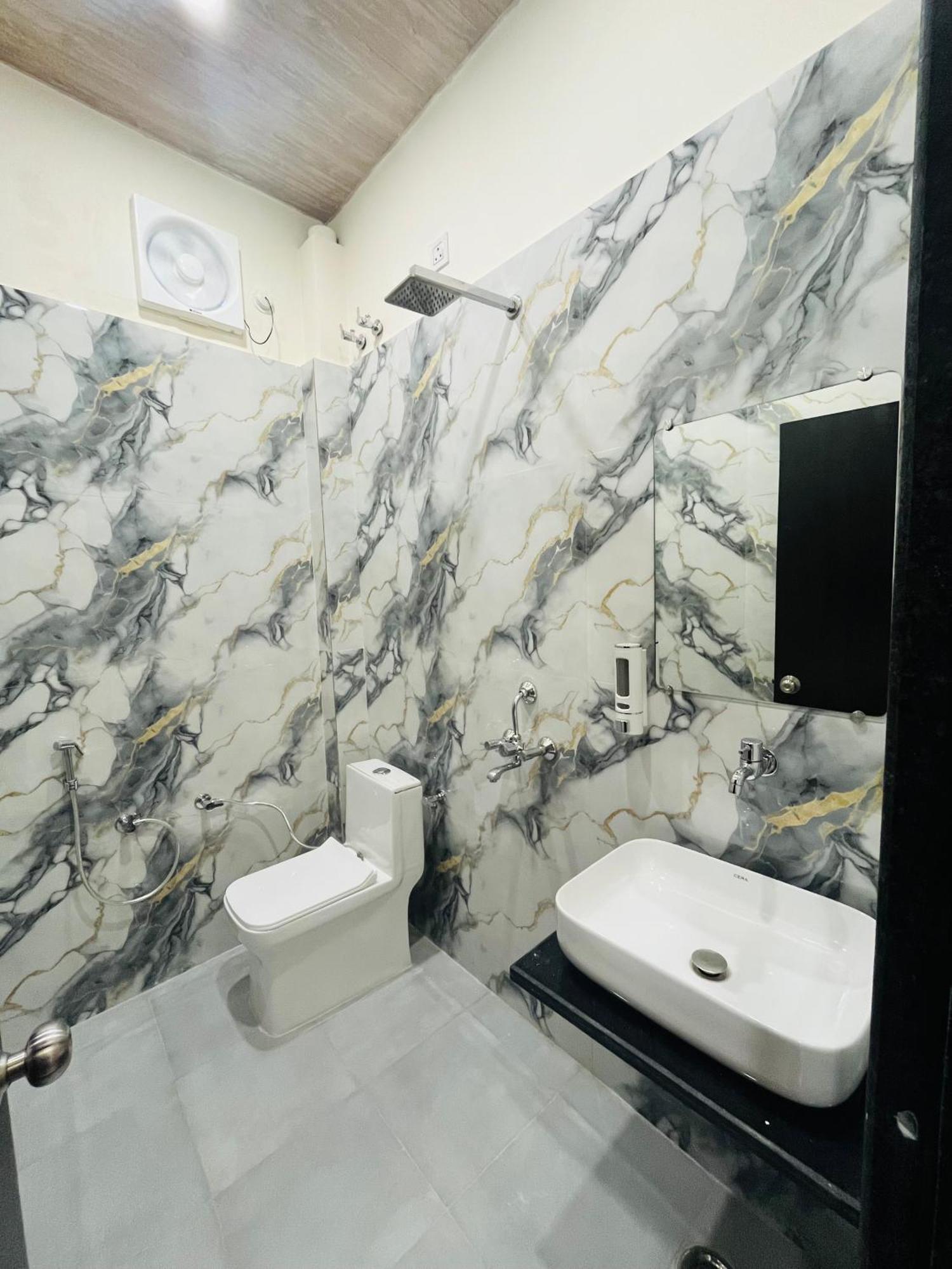 Log Banaras Guest house
