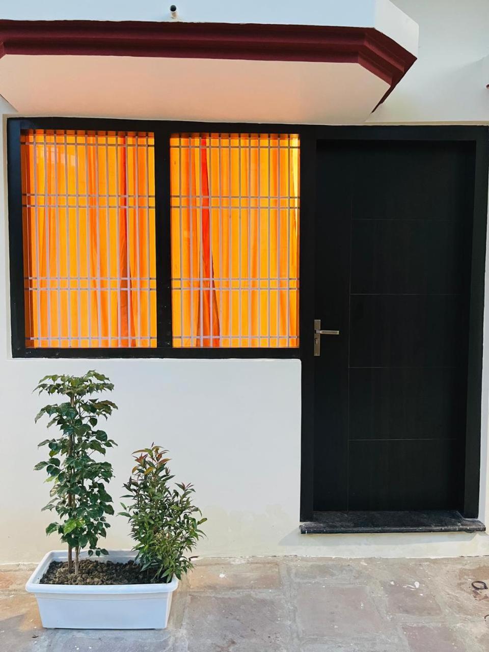 Guest house Log Banaras *