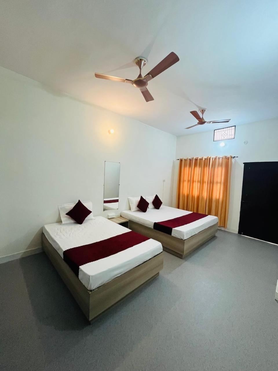 Log Banaras Guest house *